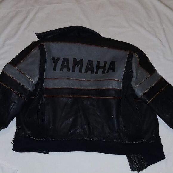 Yamaha Two-Tone Leather Jacket - Picture 12 of 13